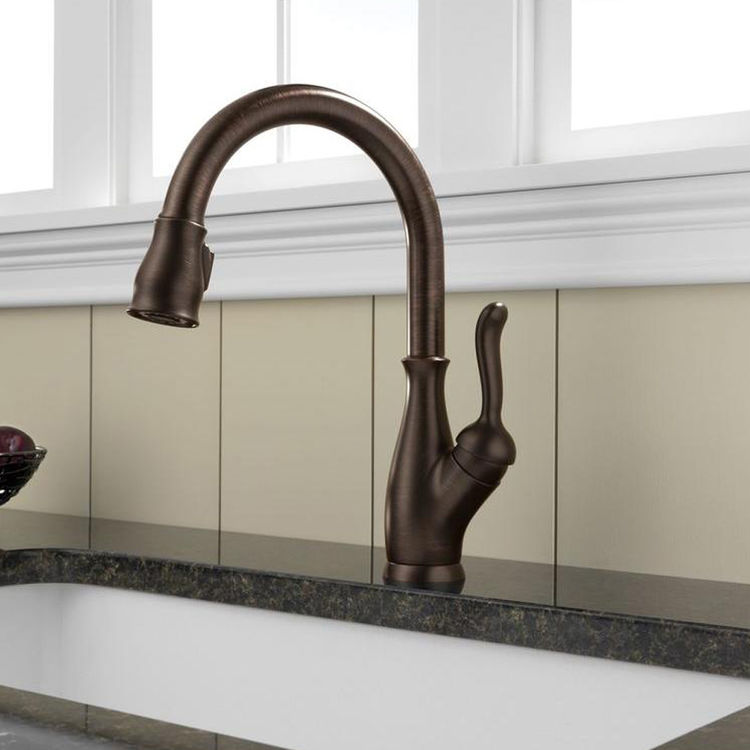 Delta 9178TRBDST Leland Single Handle PullDown Kitchen Faucet w